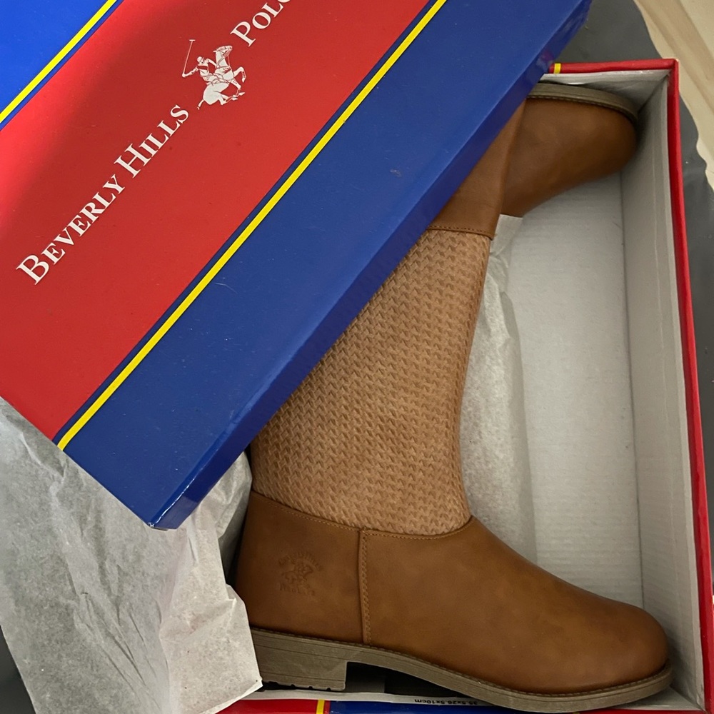 Youth Boot size 3 New